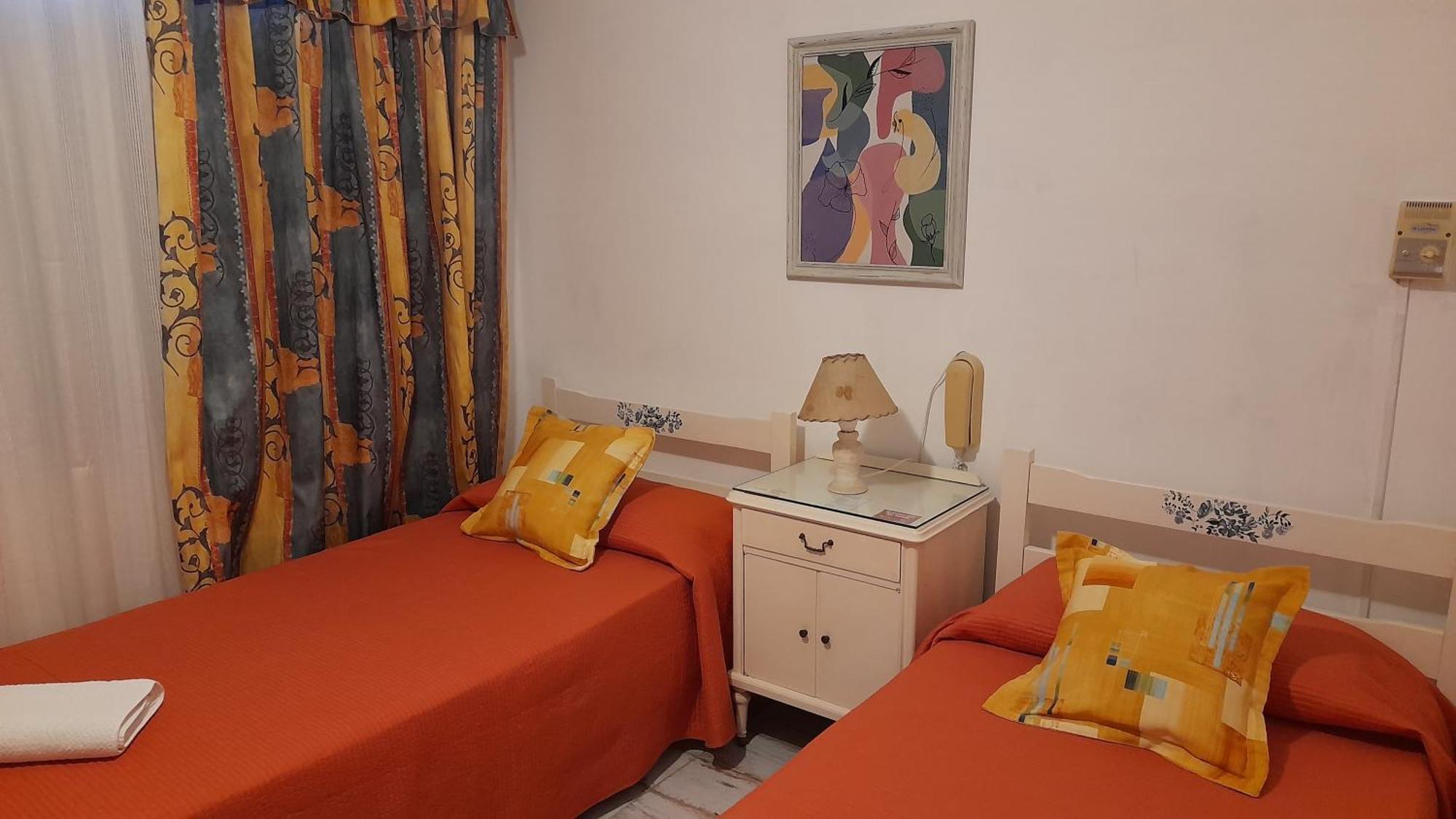 Posada De La Villa Villa Gesell Bagian luar foto