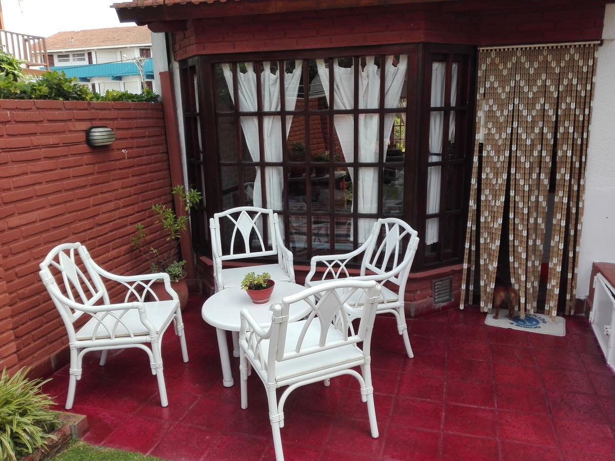 Posada De La Villa Villa Gesell Bagian luar foto