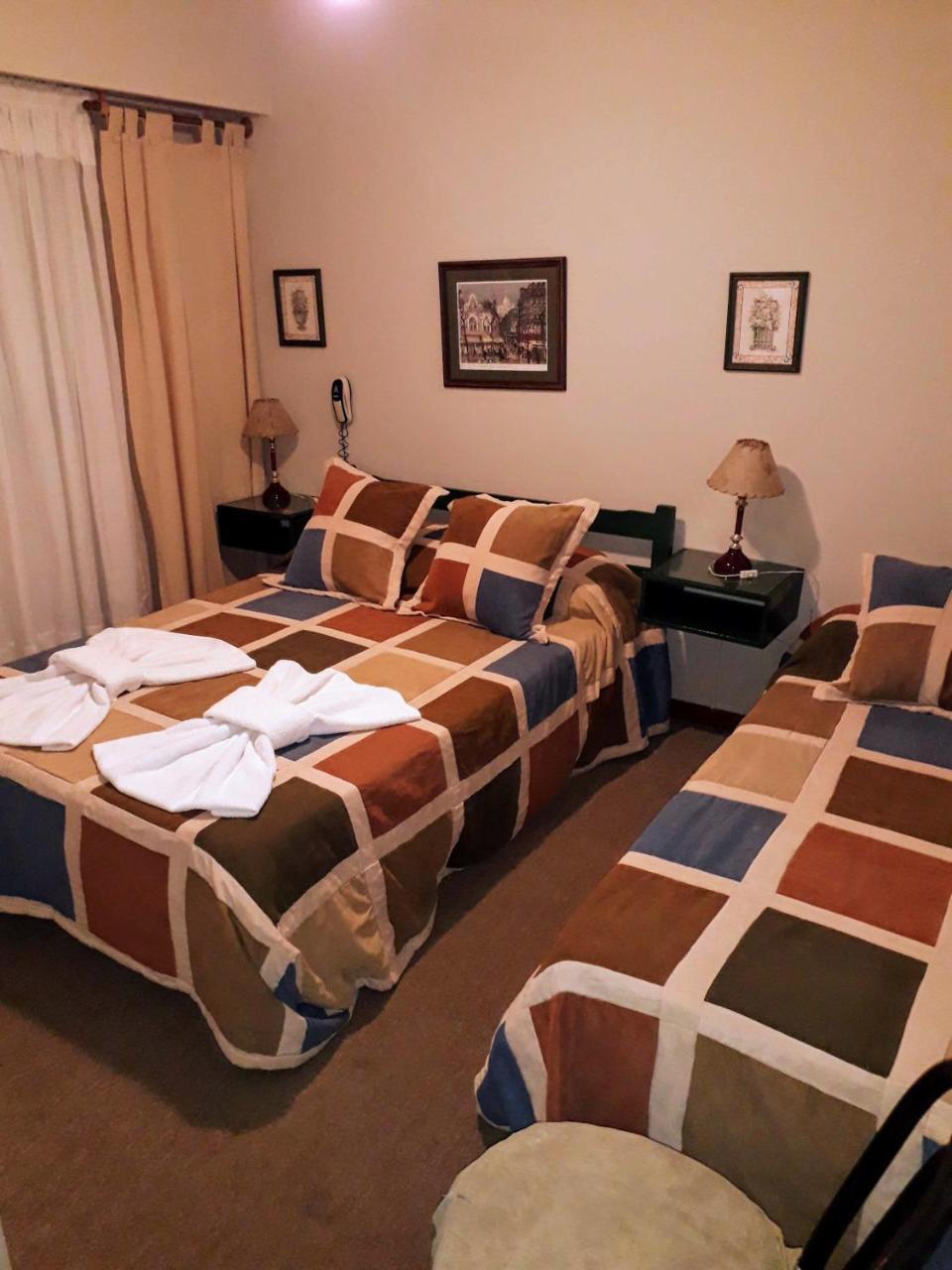 Posada De La Villa Villa Gesell Bagian luar foto